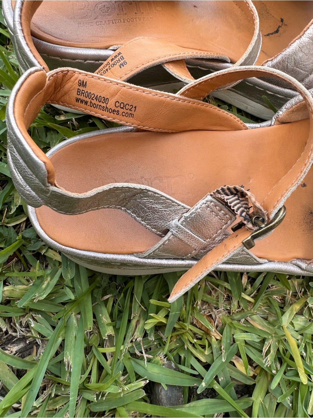 Born Silver Quilted Platform Sandals Strap Buckle - Picture 9 of 9